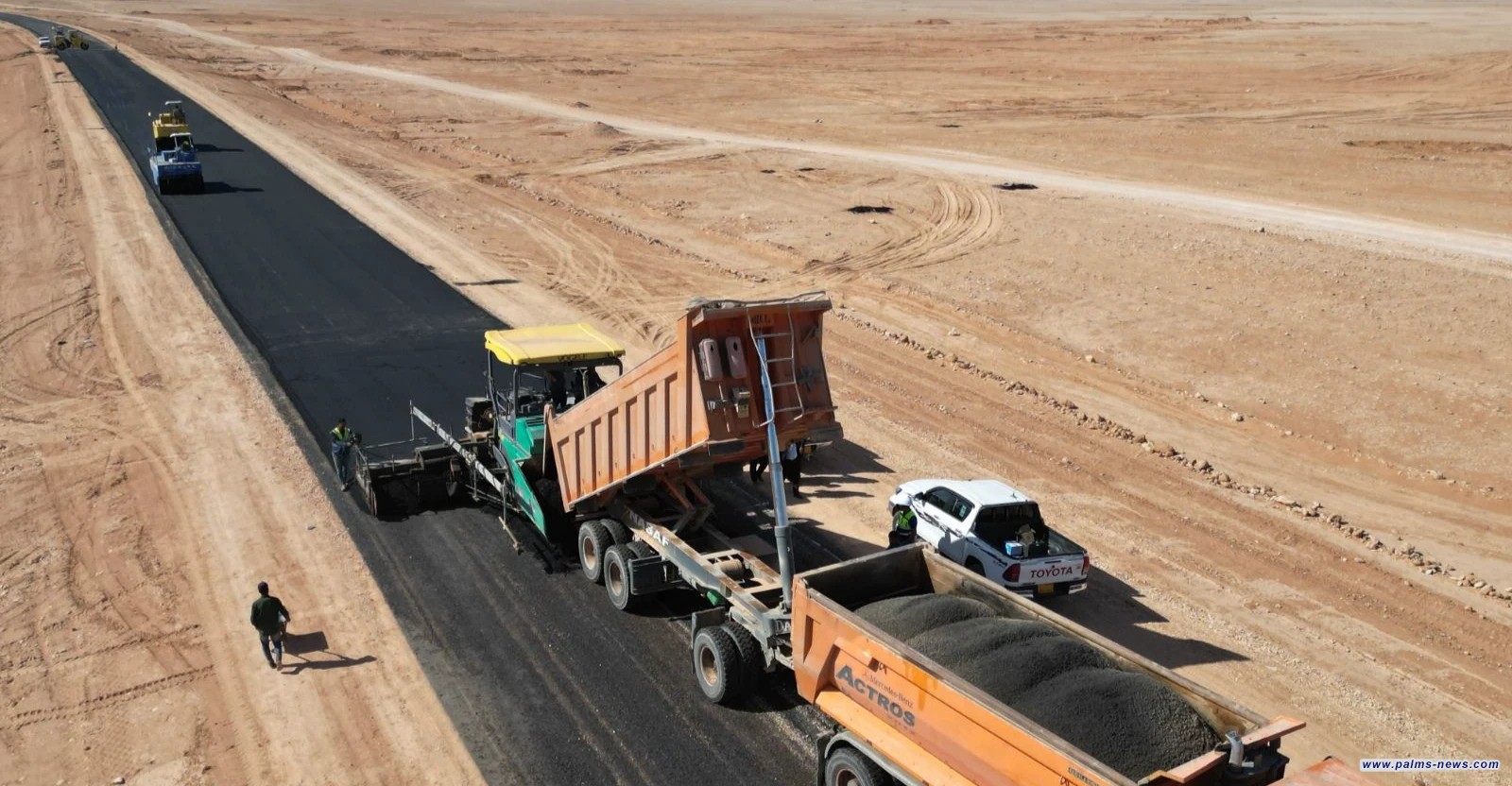 محافظ النجف: 120كم من طريق الحج بانتظار موافقة السعودية لإنجازه